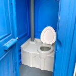 Пластиковая туалетная кабина 00205