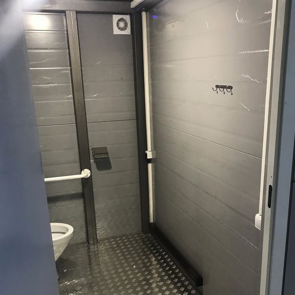 Теплая туалетная кабина Комфорт 110