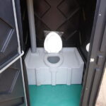 Туалетная кабина черная 00093