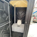 Туалетная кабина черная 00123