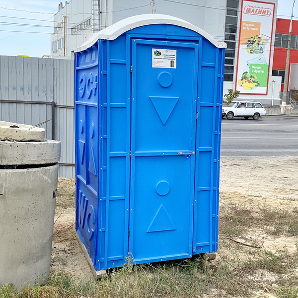Туалетная кабина круглая крыша 00005