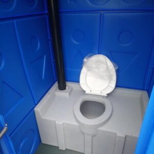 Туалетная кабина с баком 0008
