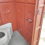 Туалетная кабина Комфорт на дачу 019-1