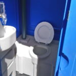 Пластиковая туалетная кабина 00254