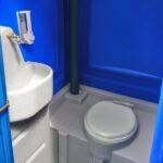 Пластиковая туалетная кабина 00255