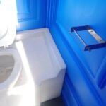 Пластиковая туалетная кабина 00266