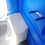 Пластиковая туалетная кабина 00210